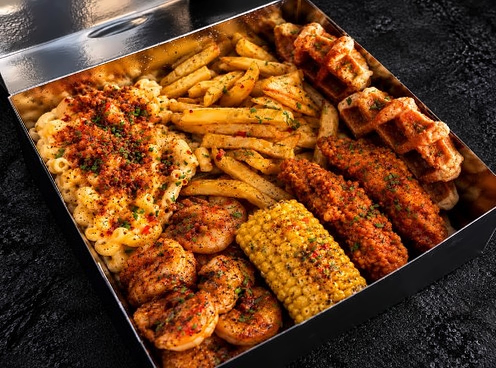 Meal 4: strips, chips, corn, waffle, Blazing Shrimp, King Prawns and mac and cheese